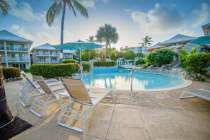 حمام �سباحة