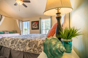 3 bedrooms, memory-foam beds, desk, iron/ironing board - Beach House, Sleep 8, Next to Pool -61A (Gulfport)