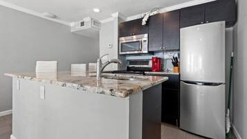Fridge, microwave, oven, dishwasher