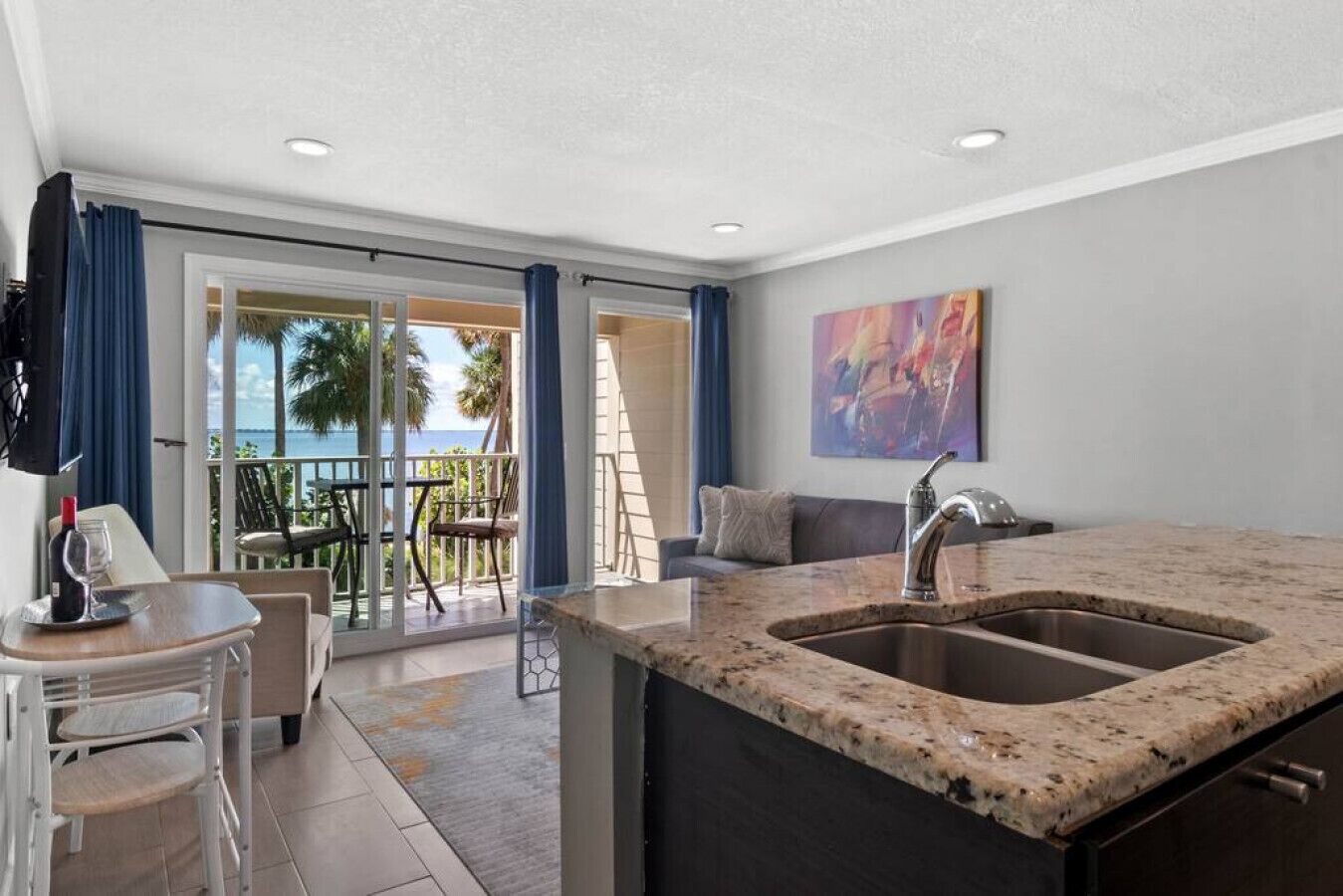 Tél évision, cheminée