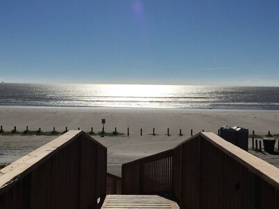 Champagne Living - Beautiful PortA Condo Just Steps To The Beach!!!