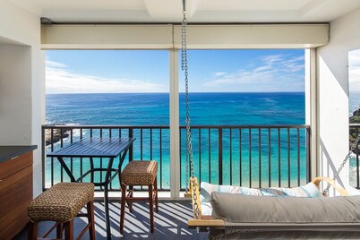 BEACHFRONT PARADISE  - DIRECT OCEAN VIEW - TENNIS, POOL, JACUZZI, A/C, W/D