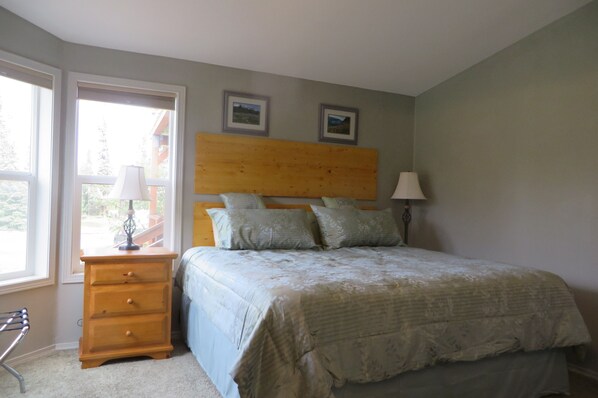 3 bedrooms, free WiFi, bed sheets