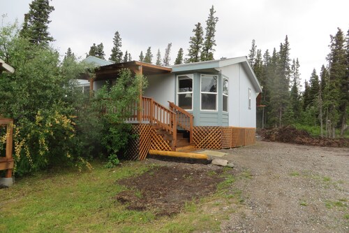Cozy House Near Denali sleeps up to 6 persons