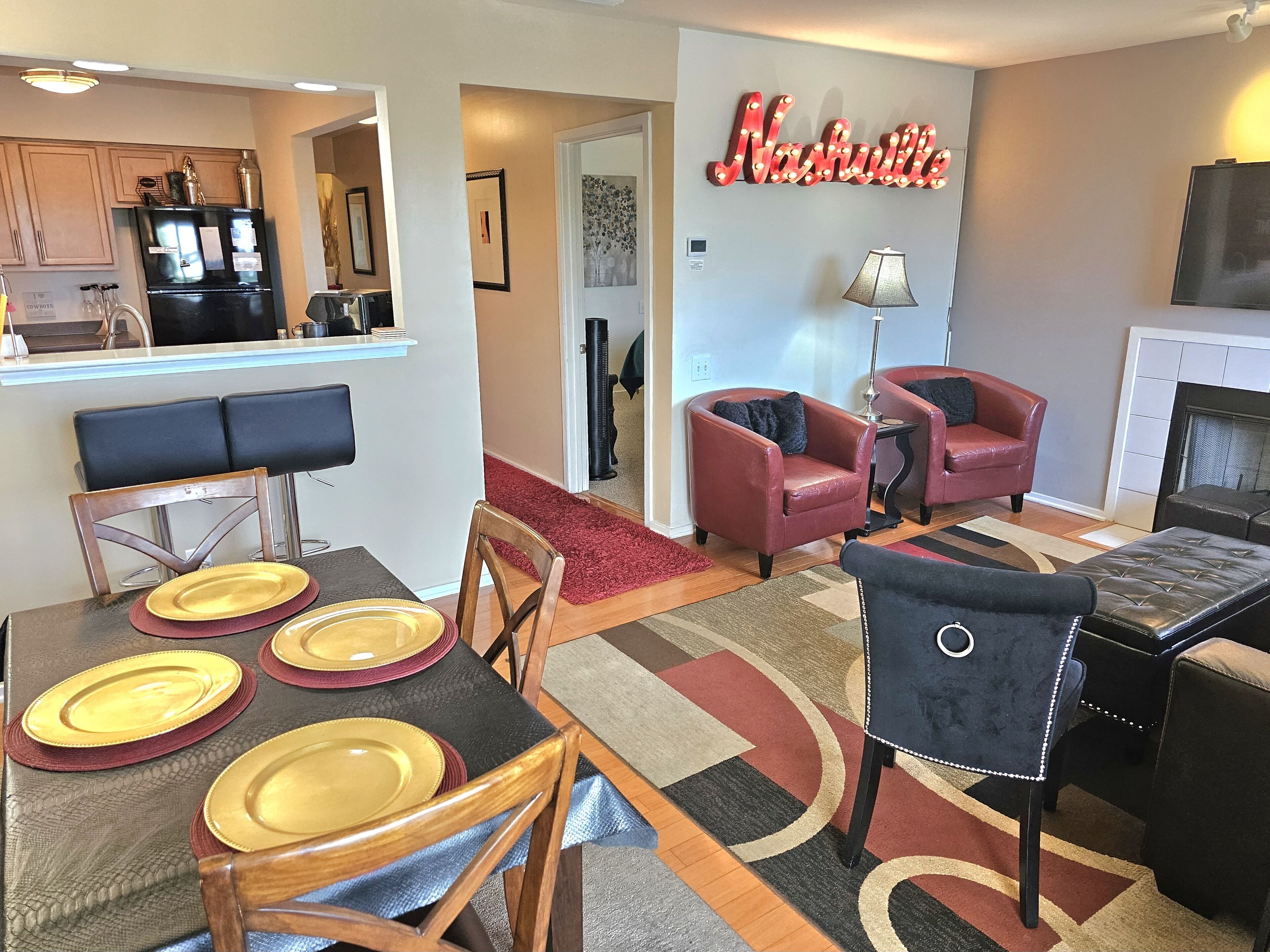 ❤️OF DOWNTOWN NASHVILLE/On the RIVER/2 KNG BDS/2 BA/Broadway/Honky Tonks🎸/POOL