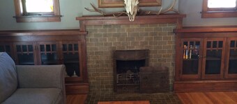 3 Bed/2 Bath Bungalow in Marmalade, Downtown Wifi, Cable, Parking