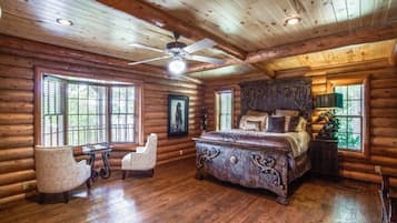 4 bedrooms, iron/ironing board, internet, bed sheets
