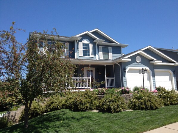 Exterior - Beautiful Family Home Close To Local Attractions (Rapid City)