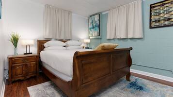 1 slaapkamer, een strijkplank/strijkijzer, gratis wifi, beddengoed
