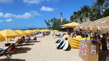Am Strand, Liegestühle, Strandtücher