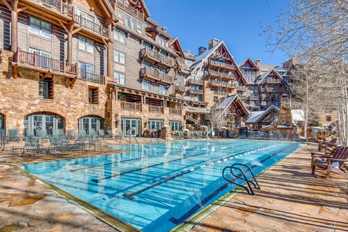 Luxury Ski in and out Residence @Ritz-Carlton with Balcony