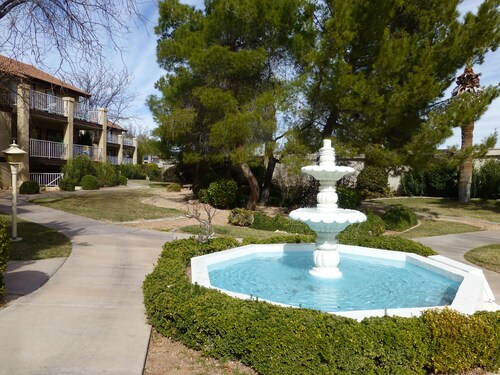 "Condo Du Jour!"  Uusi koko ja King Bed!  64 dollaria iltaisin 9/14/18