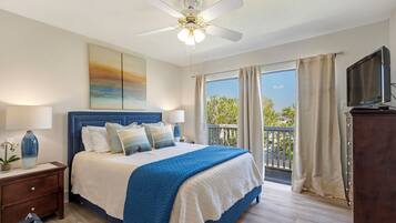 3 bedrooms, iron/ironing board, travel crib, internet