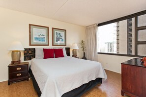 1 bedroom, desk, iron/ironing board, WiFi