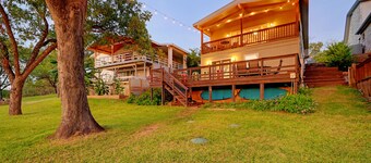 SUMMER READY NEW TIKI BAR - HUGE DOCK, Rope Swing Open Water
Cozy and updated