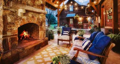 Private, Lake-Front, Guest Suite on Lake Granbury, near downtown!