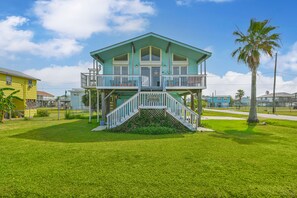 Exterior - Sea Isle Charmer - Close to Amenities  - Pets OK (Galveston)