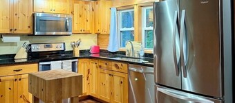 Pleasant Country Cabin - Approx 8 minutes to TIEC