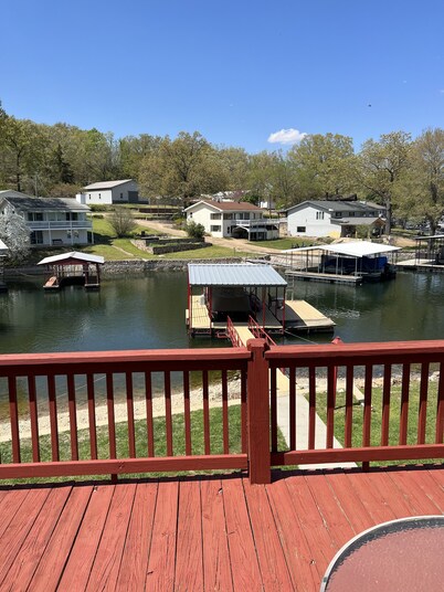 Right on the Water w/ Own Dock, Pet Friendly Flat Lot, Wheel Chair accessible!