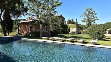 Alberca al aire libre