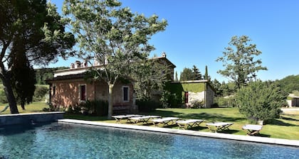 Iperbole country house, between Pienza and Montepulciano