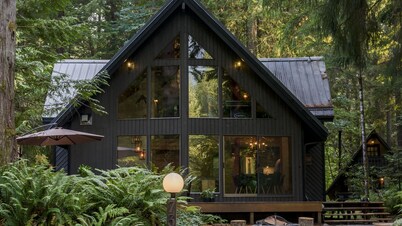 Snowline community, closest lodging to Mt. Baker