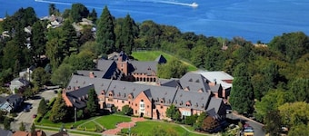 Bay View, Best Area, No Stairs, 2 Baths, WD, View!