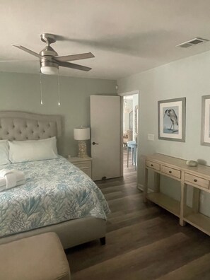 4 bedrooms, desk, iron/ironing board, free WiFi