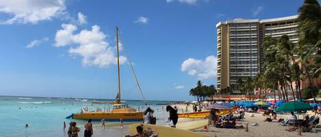 サンラウンジャー、ビーチタオル