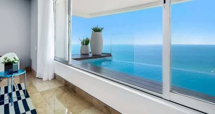 Avalon - 801 | 3BR Condo with Private Pool