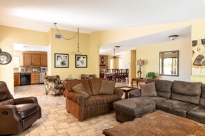 Smart TV, fireplace, DVD player, table football