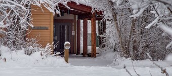 Hot Tubs! National Parks Headquarters! Explore Teton Valley, ID & Jackson Hole!