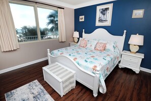 1 bedroom, iron/ironing board, free WiFi, bed sheets - 4th Flr 1 Bdrm+Bunks/2Bath. Upgraded! Sleeps 6 (Panama City Beach)