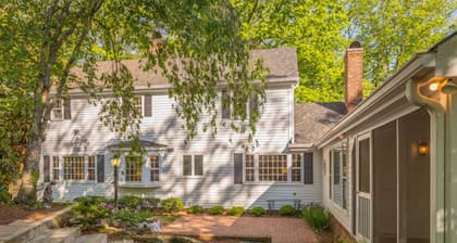 7 bdrm 23ppl~Firepit~ Lookout Mtn~4miles Dwntwn Chatt 4 acres