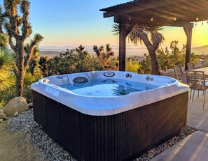 Bain à remous extérieur