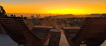 Stunning Views: Rockwood Hill House