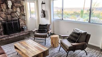 Smart TV, chimenea y reproductor de DVD