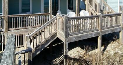 Fantastic Oceanfront 4bd/2ba. 3 nt min Spring/Fall, up to 15% off for 7 days!