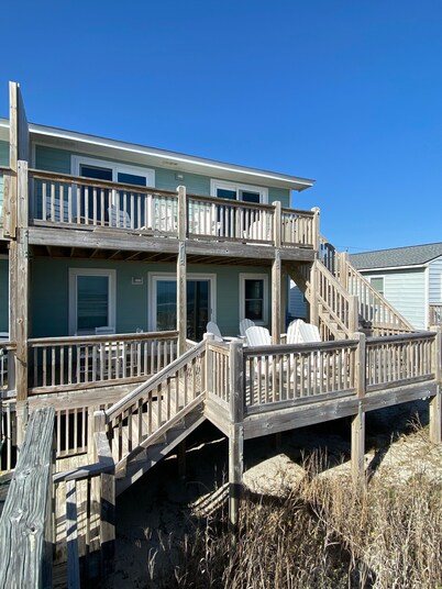 Fantastic Oceanfront 4bd/2ba. 3 nt min Spring/Fall, up to 15% off for 7 days!