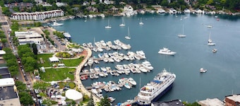 Lake View Luxury Suite ~ Downtown Charlevoix Marina District