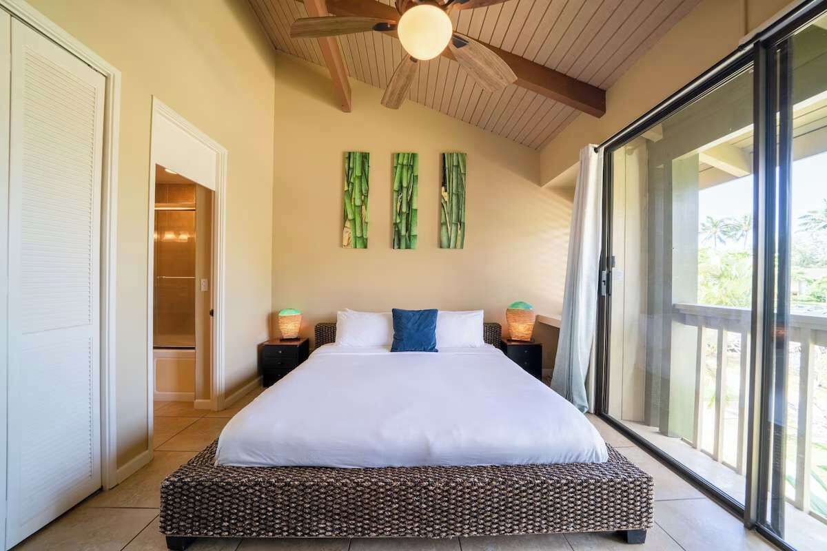 3 bedrooms, iron/ironing board, WiFi (free), bed sheets