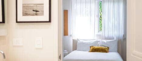 3 bedrooms, iron/ironing board, travel crib, free WiFi