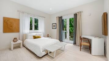 3 bedrooms, iron/ironing board, travel crib, free WiFi