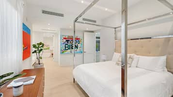 3 bedrooms, iron/ironing board, travel crib, free WiFi