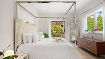 3 habitaciones, tabla de planchar con plancha y cuna de viaje