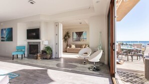 Smart TV, fireplace, DVD player, books