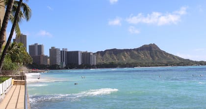Cama King & Futon - Waikiki - Tranquilidad y vida céntrica