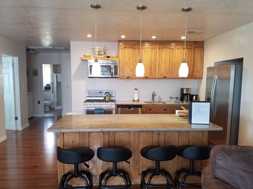 Private 2 Bedroom/ 2 Bath Home, close to Zion National Park