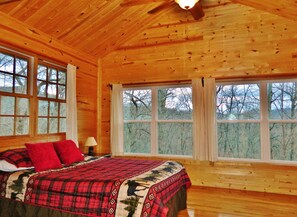 3 makuuhuonetta, silitysrauta/-lauta, Wi-Fi, vuodevaatteet