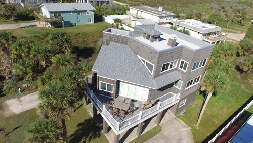 Footsteps to the Beach - Sleeps 8-Quiet Beach in The Hammock